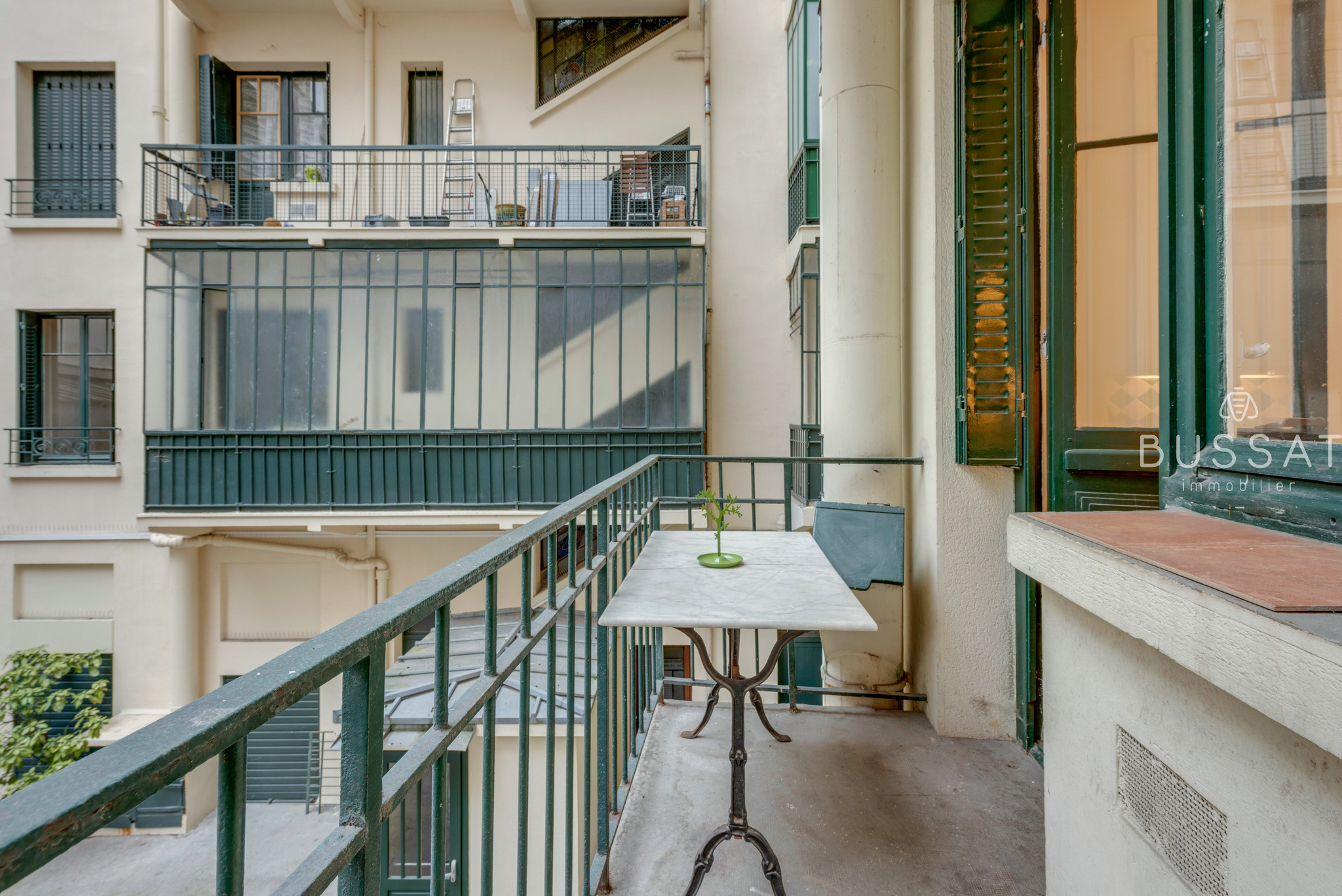vente Vente appartement  5 pi ces 113 7 m2 balcon  